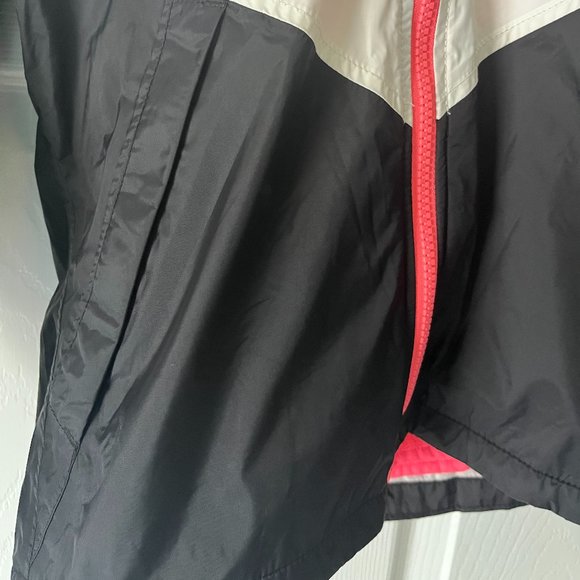 The North Face Girls Anura Rain TriClimate Jacket - Picture 10 of 11